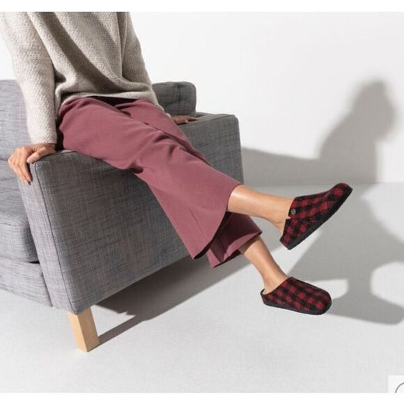 New in Box Birkenstock Zermatt Red plaid slipper shoe Sz 35 US 4.5/5 - Picture 1 of 11